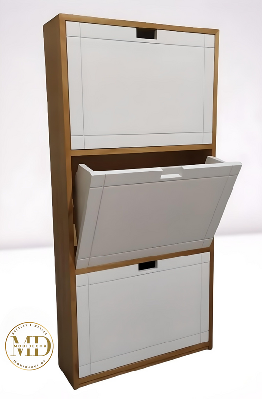Mueble zapatero de madera con tres portones para calzado.