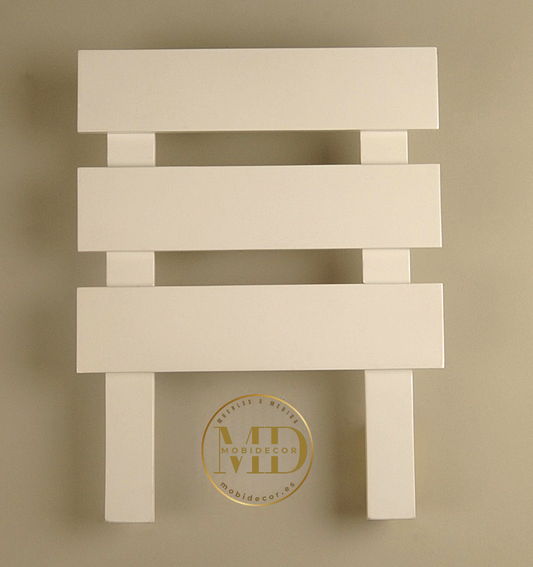 Cabecero de madera, diseño calado en lamas horizontales.